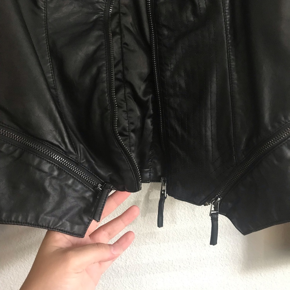leather jacket - Picture 3 of 6